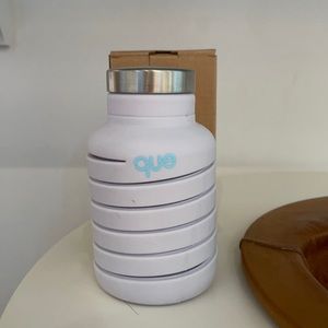 que water bottle